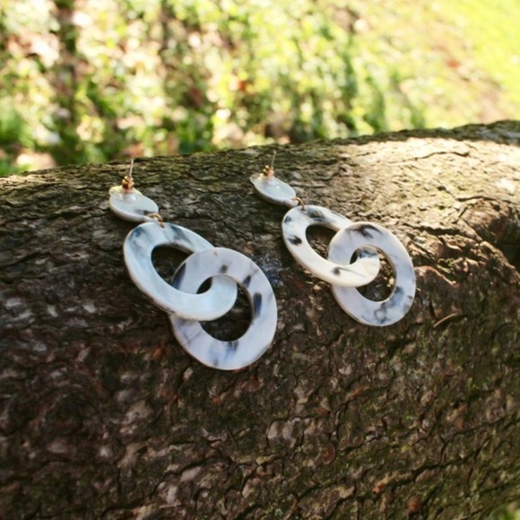 New Chunky Circle Layered Chain Dangle Earrings - Picture 7 of 10